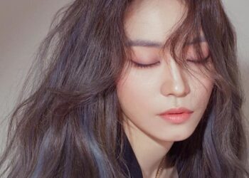 Soft shadows and classic hues: The Asian beauty trends for Fall 2019 ...